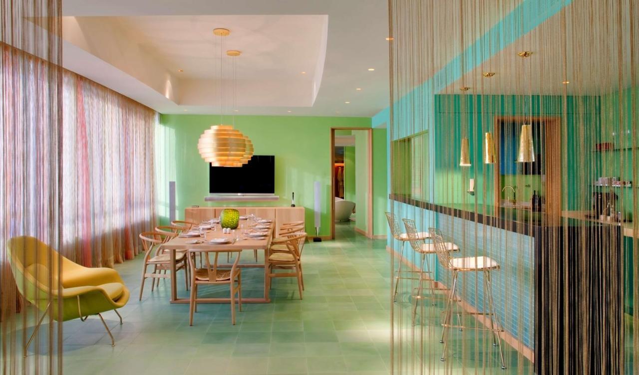 Symphony Style Hotel Kuwait Salmiya ภายนอก รูปภาพ A suite at the W Hotel, Amsterdam