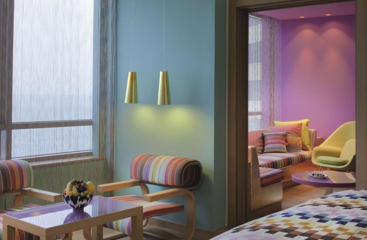 Symphony Style Hotel Kuwait Salmiya ภายนอก รูปภาพ A suite at the Mira Hong Kong